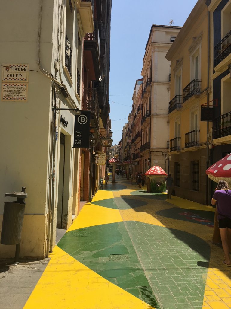 Pedestrianised shopping street Alicante Spain, Photo by A Howse 
